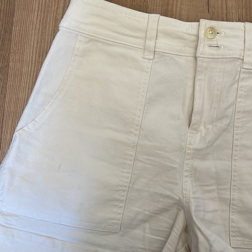 white shorts - Picture 2 of 4